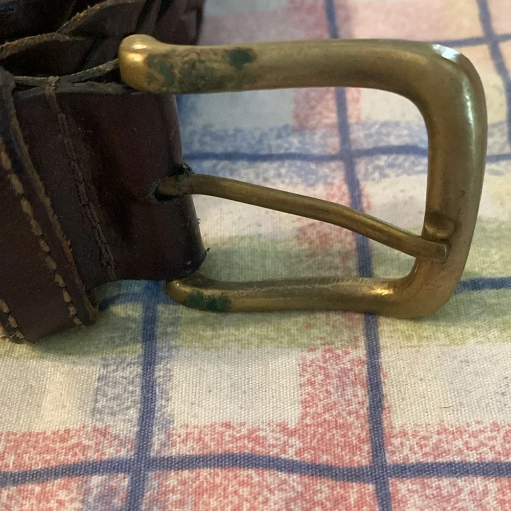 Men’s leather belt sz. 38-40” braided, w/gt slightly worn buckle.    $15 - Picture 5 of 5